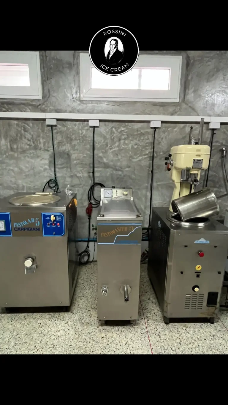 Professional ice cream making with Carpigiani machines, Rossini Ice Cream manufacturer and wholesaler in Koh Samui for hotel and catering professionals.